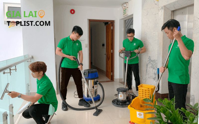 Dịch vụ vệ sinh và chăm sóc